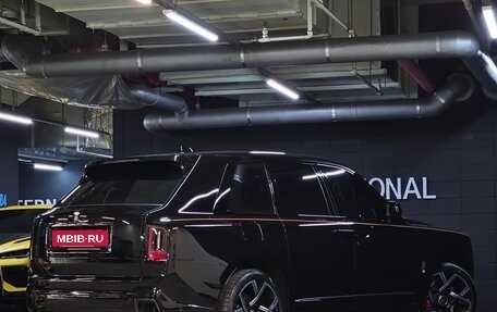 Rolls-Royce Cullinan, 2025 год, 63 383 100 рублей, 7 фотография