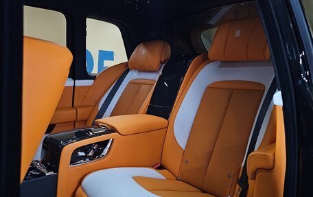 Rolls-Royce Cullinan, 2025 год, 63 383 100 рублей, 16 фотография