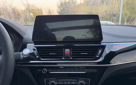 BMW 1 серия, 2023 год, 2 050 000 рублей, 13 фотография