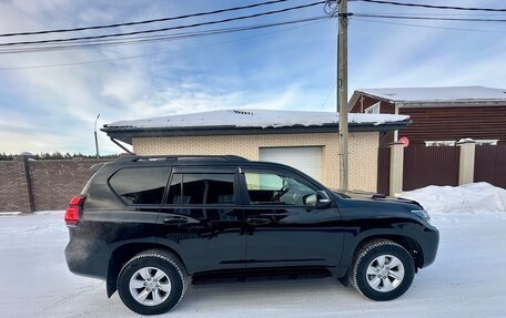 Toyota Land Cruiser Prado 150 рестайлинг 2, 2021 год, 5 450 000 рублей, 6 фотография