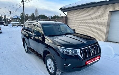 Toyota Land Cruiser Prado 150 рестайлинг 2, 2021 год, 5 450 000 рублей, 5 фотография