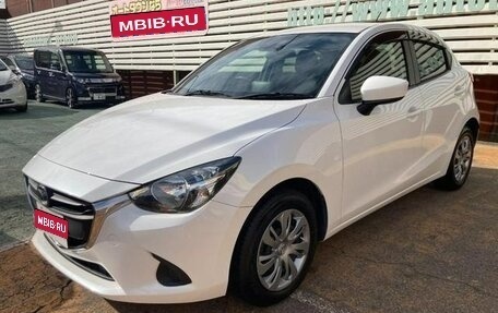 Mazda Demio IV, 2015 год, 957 000 рублей, 1 фотография