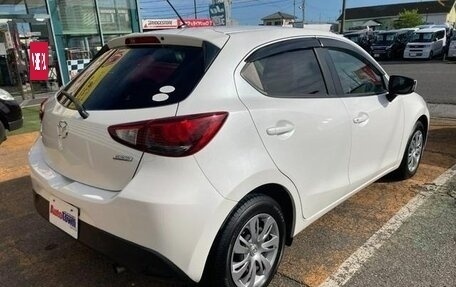 Mazda Demio IV, 2015 год, 957 000 рублей, 5 фотография