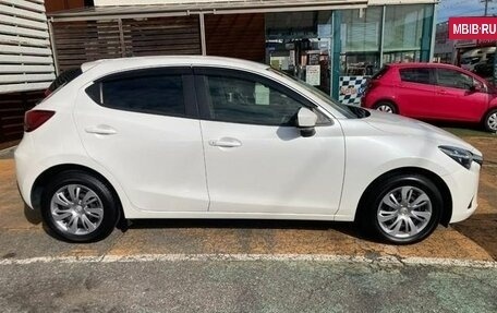 Mazda Demio IV, 2015 год, 957 000 рублей, 7 фотография