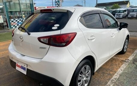 Mazda Demio IV, 2015 год, 957 000 рублей, 8 фотография