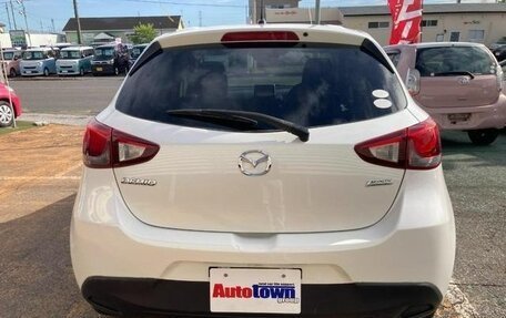 Mazda Demio IV, 2015 год, 957 000 рублей, 10 фотография