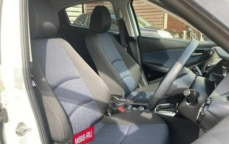 Mazda Demio IV, 2015 год, 957 000 рублей, 15 фотография