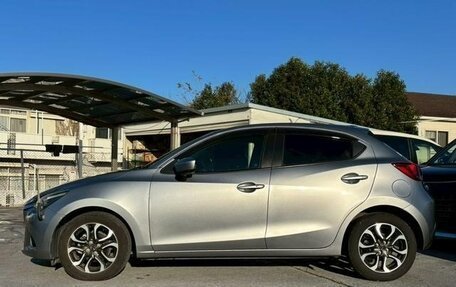 Mazda Demio IV, 2015 год, 933 000 рублей, 3 фотография