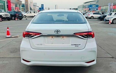 Toyota Corolla, 2023 год, 1 300 000 рублей, 5 фотография