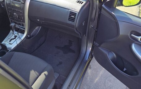 Toyota Corolla, 2011 год, 820 000 рублей, 3 фотография