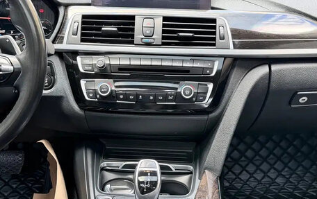 BMW 3 серия, 2018 год, 1 695 000 рублей, 13 фотография