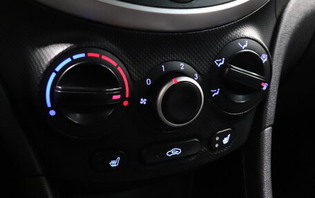 Hyundai Solaris II рестайлинг, 2011 год, 549 000 рублей, 13 фотография