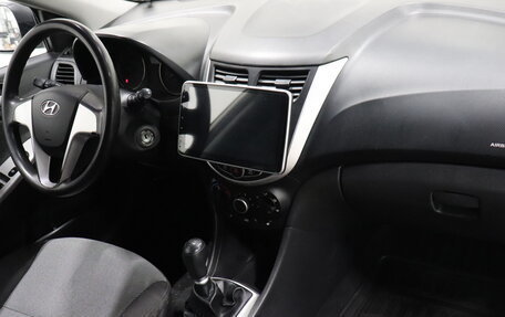 Hyundai Solaris II рестайлинг, 2011 год, 549 000 рублей, 6 фотография