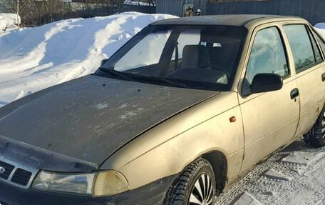 Daewoo Nexia I рестайлинг, 2002 год, 70 000 рублей, 2 фотография
