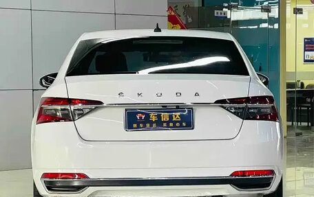 Skoda Superb III рестайлинг, 2022 год, 2 000 000 рублей, 4 фотография