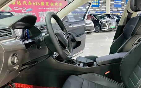 Skoda Superb III рестайлинг, 2022 год, 2 000 000 рублей, 6 фотография