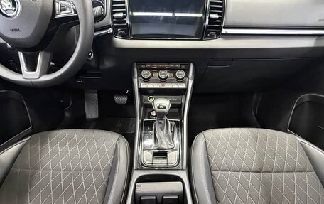 Skoda Karoq I, 2022 год, 1 960 000 рублей, 8 фотография