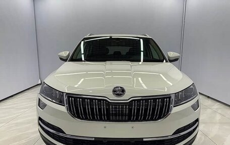 Skoda Karoq I, 2022 год, 1 960 000 рублей, 2 фотография