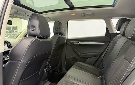 Skoda Karoq I, 2022 год, 1 960 000 рублей, 18 фотография