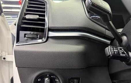 Skoda Karoq I, 2022 год, 1 960 000 рублей, 10 фотография