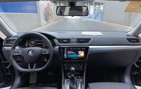 Skoda Superb III рестайлинг, 2023 год, 1 990 000 рублей, 8 фотография