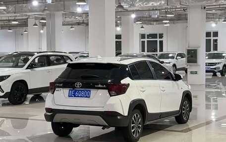 Toyota Yaris XP150 рестайлинг, 2022 год, 1 350 000 рублей, 13 фотография