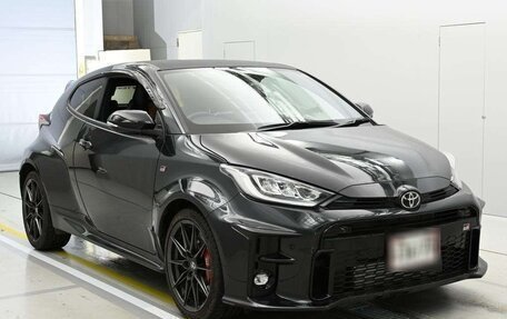 Toyota Yaris, 2022 год, 4 220 000 рублей, 6 фотография