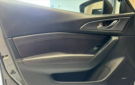 Mazda Axela, 2016 год, 1 230 000 рублей, 33 фотография