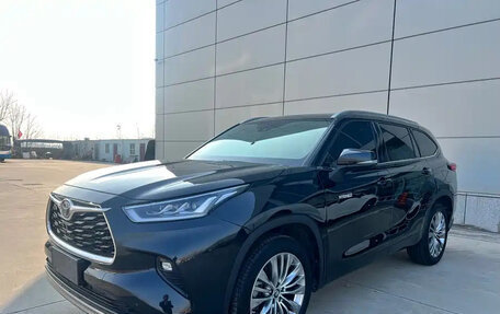 Toyota Highlander, 2022 год, 5 750 035 рублей, 1 фотография