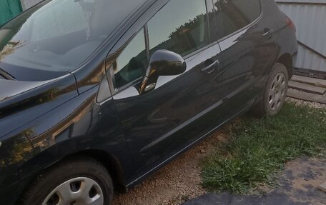 Peugeot 308 II, 2011 год, 350 000 рублей, 2 фотография