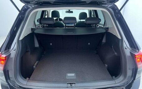 Volkswagen Tiguan II, 2023 год, 2 500 000 рублей, 9 фотография