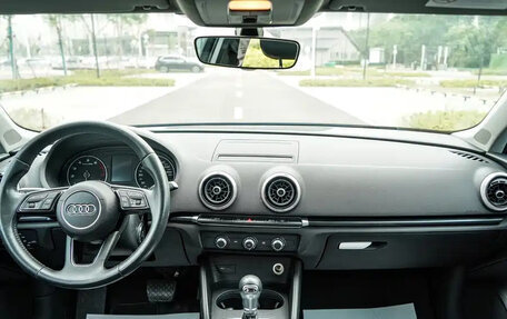 Audi A3, 2018 год, 1 460 000 рублей, 10 фотография