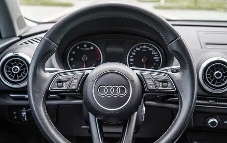 Audi A3, 2018 год, 1 460 000 рублей, 12 фотография