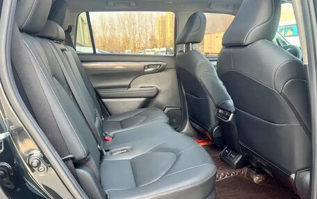 Toyota Highlander, 2022 год, 5 750 035 рублей, 12 фотография