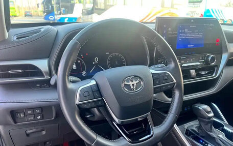 Toyota Highlander, 2022 год, 5 750 035 рублей, 13 фотография