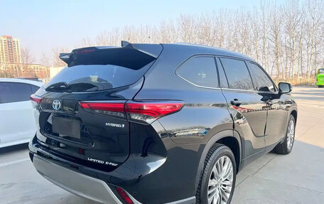 Toyota Highlander, 2022 год, 5 750 035 рублей, 6 фотография