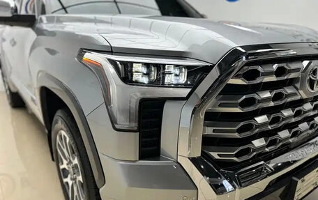 Toyota Tundra, 2023 год, 8 900 000 рублей, 4 фотография