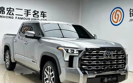 Toyota Tundra, 2023 год, 8 900 000 рублей, 3 фотография