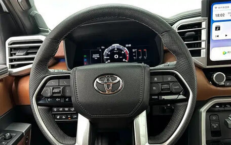 Toyota Tundra, 2023 год, 8 900 000 рублей, 15 фотография