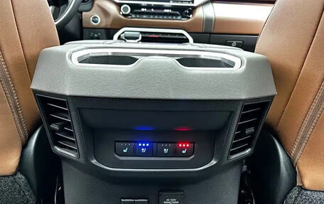 Toyota Tundra, 2023 год, 8 900 000 рублей, 26 фотография