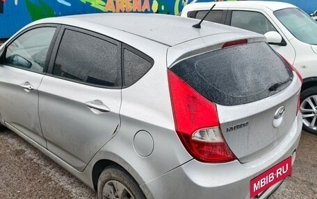 Hyundai Solaris II рестайлинг, 2015 год, 350 000 рублей, 5 фотография