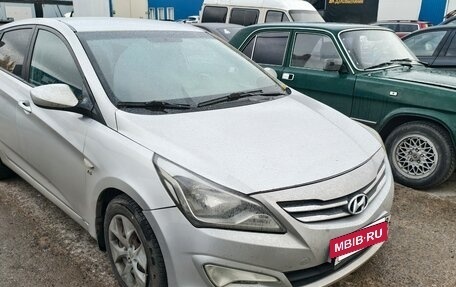 Hyundai Solaris II рестайлинг, 2015 год, 350 000 рублей, 8 фотография