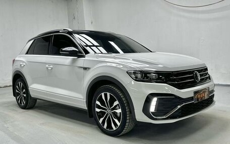 Volkswagen T-Roc I, 2022 год, 1 700 000 рублей, 3 фотография