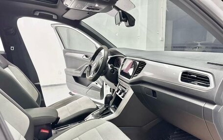 Volkswagen T-Roc I, 2022 год, 1 700 000 рублей, 8 фотография