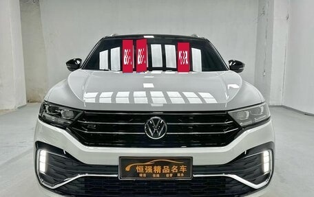 Volkswagen T-Roc I, 2022 год, 1 700 000 рублей, 2 фотография
