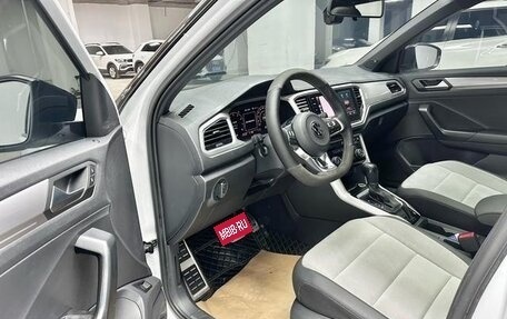 Volkswagen T-Roc I, 2022 год, 1 700 000 рублей, 7 фотография