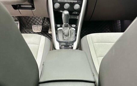 Volkswagen T-Roc I, 2022 год, 1 700 000 рублей, 11 фотография