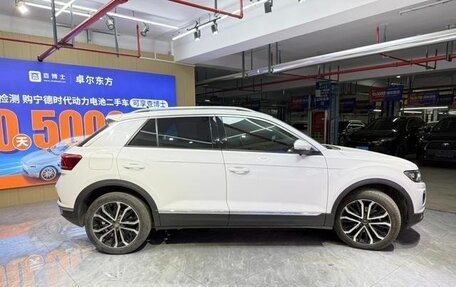 Volkswagen T-Roc I, 2022 год, 1 558 000 рублей, 4 фотография