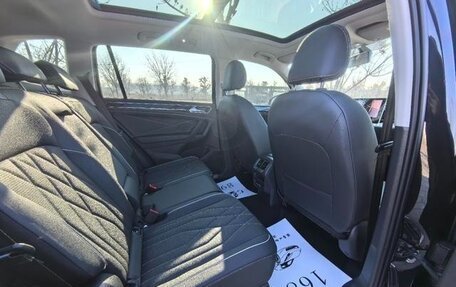 Volkswagen Tiguan II, 2023 год, 2 450 000 рублей, 9 фотография