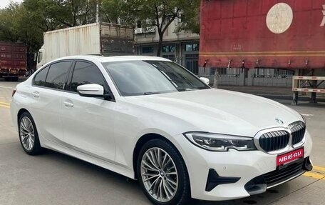 BMW 3 серия, 2022 год, 2 420 000 рублей, 3 фотография